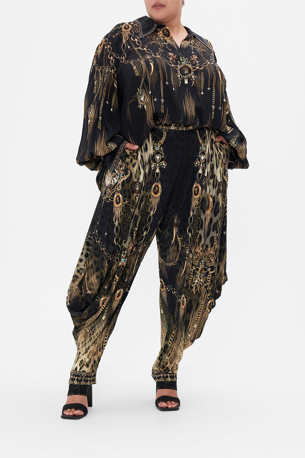 CURVED COLLAR BLOUSE JUNGLE DREAMING