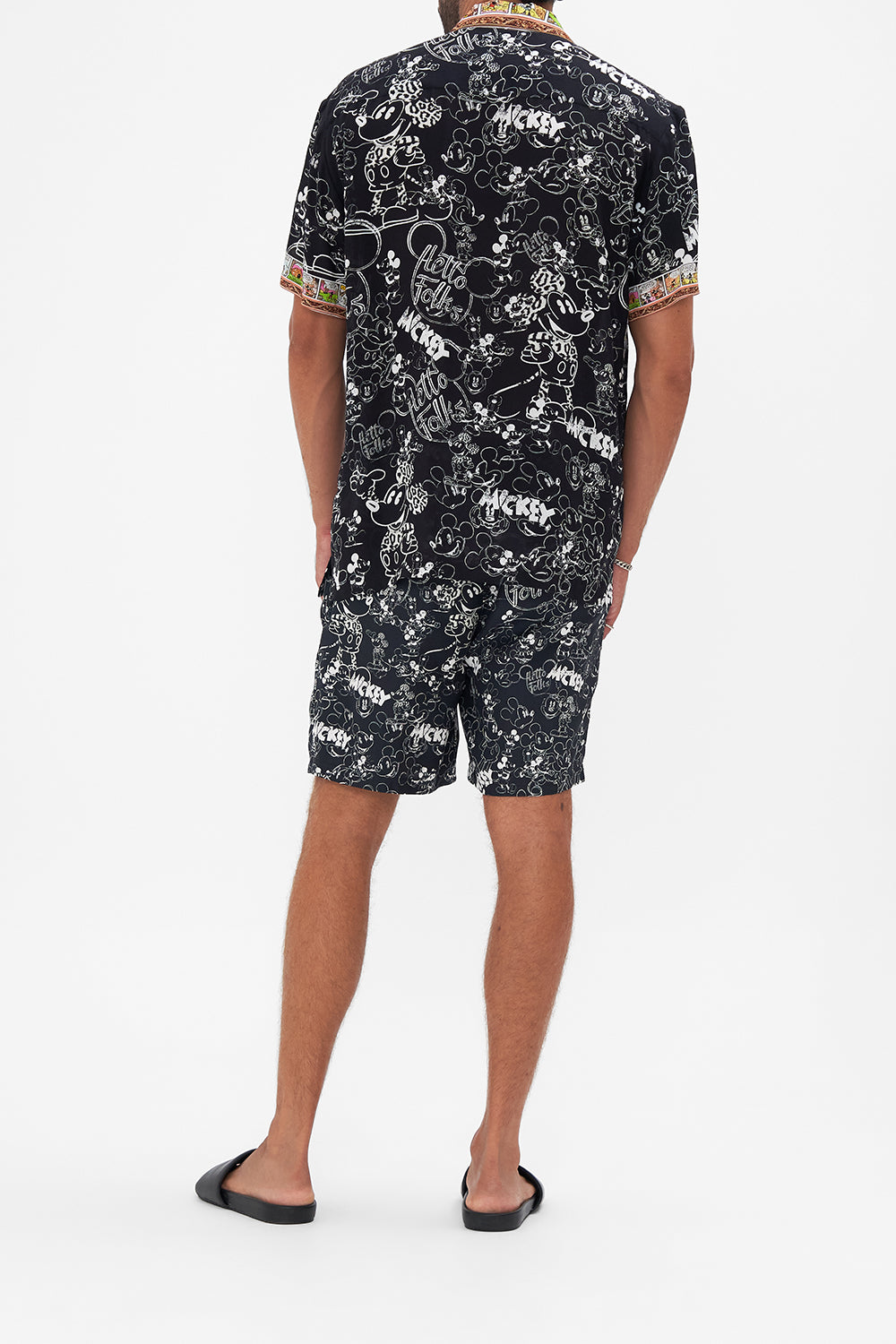 SHORT SLEEVE CAMP COLLARED SHIRT MICKEYS KINGDOM