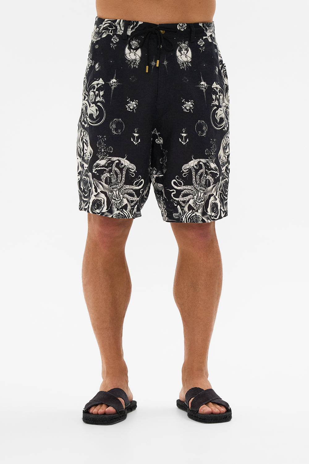 MID LENGTH WALK SHORT TALES OF TATTOO