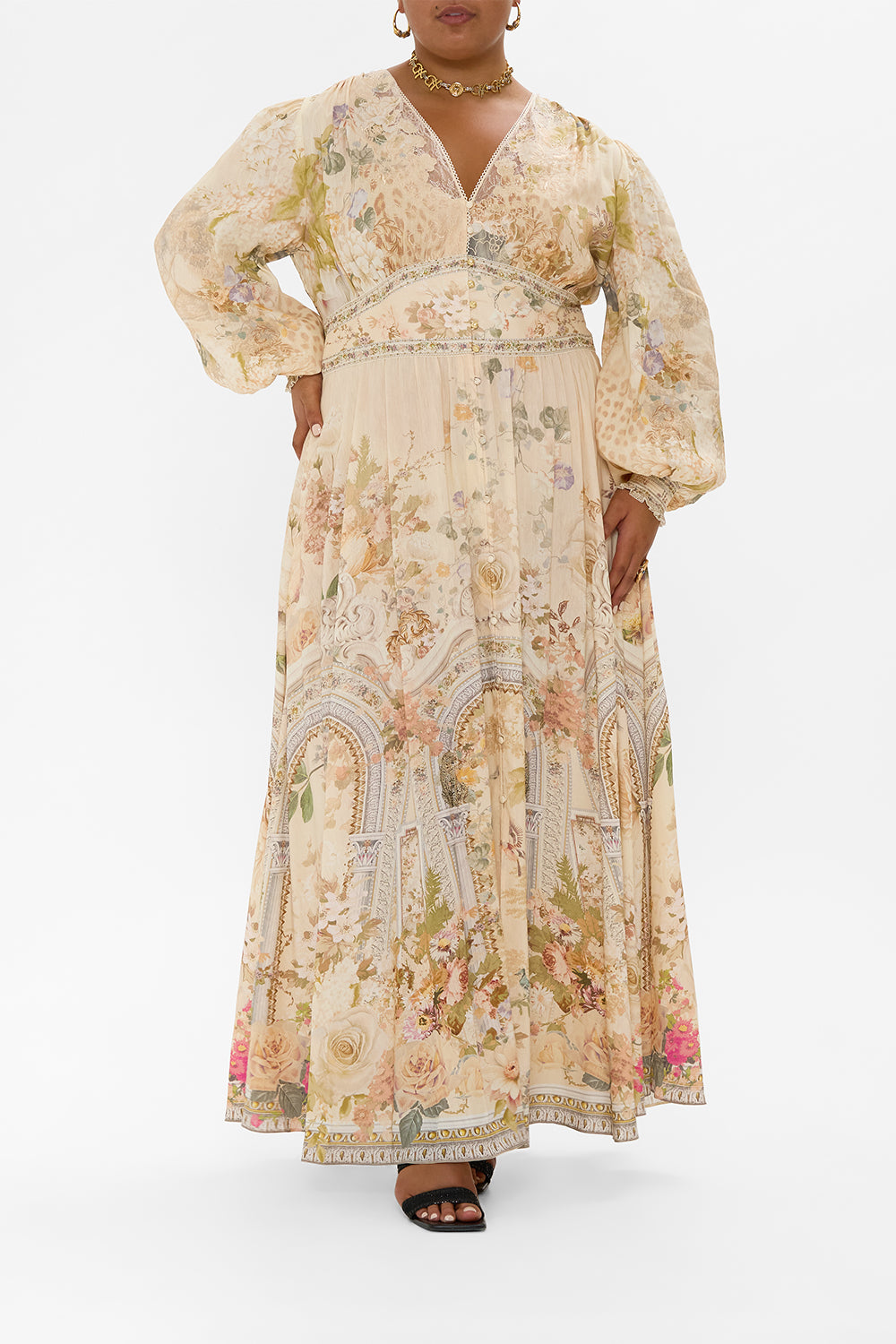 BUTTON DRESS WITH SHAPED WAISTBAND ADORNED IN ANTIQUITY