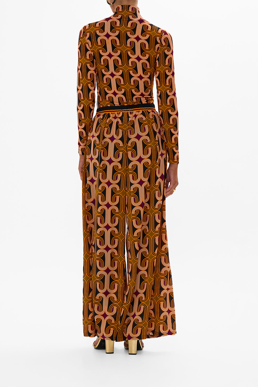 WIDE LEG TROUSER WITH FRONT POCKETS ONE NIGHT IN DE WALLEN