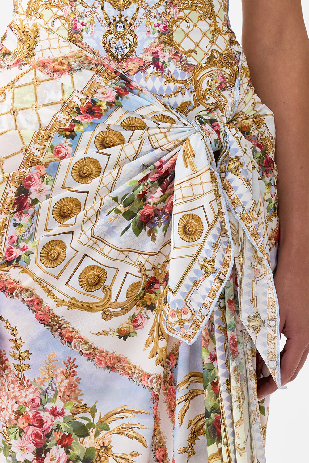 LONG SARONG THRONE GAMES