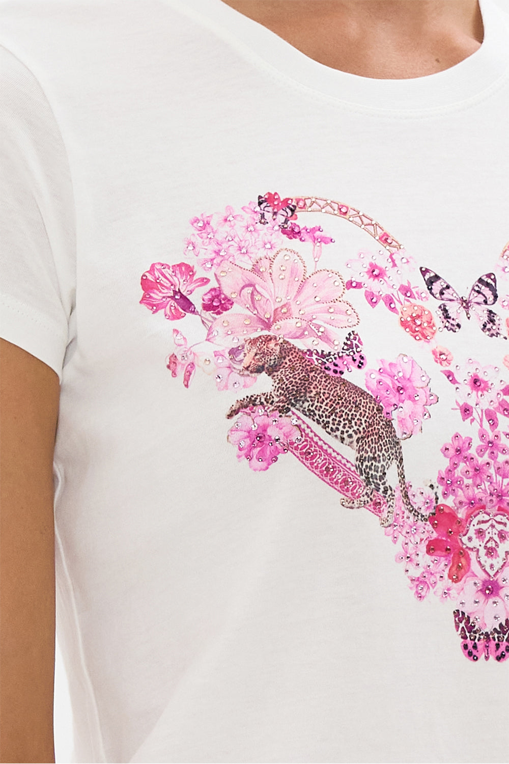 SLIM FIT ROUND NECK T-SHIRT - WHITE/ PINK BOTANICAL NOVELLA