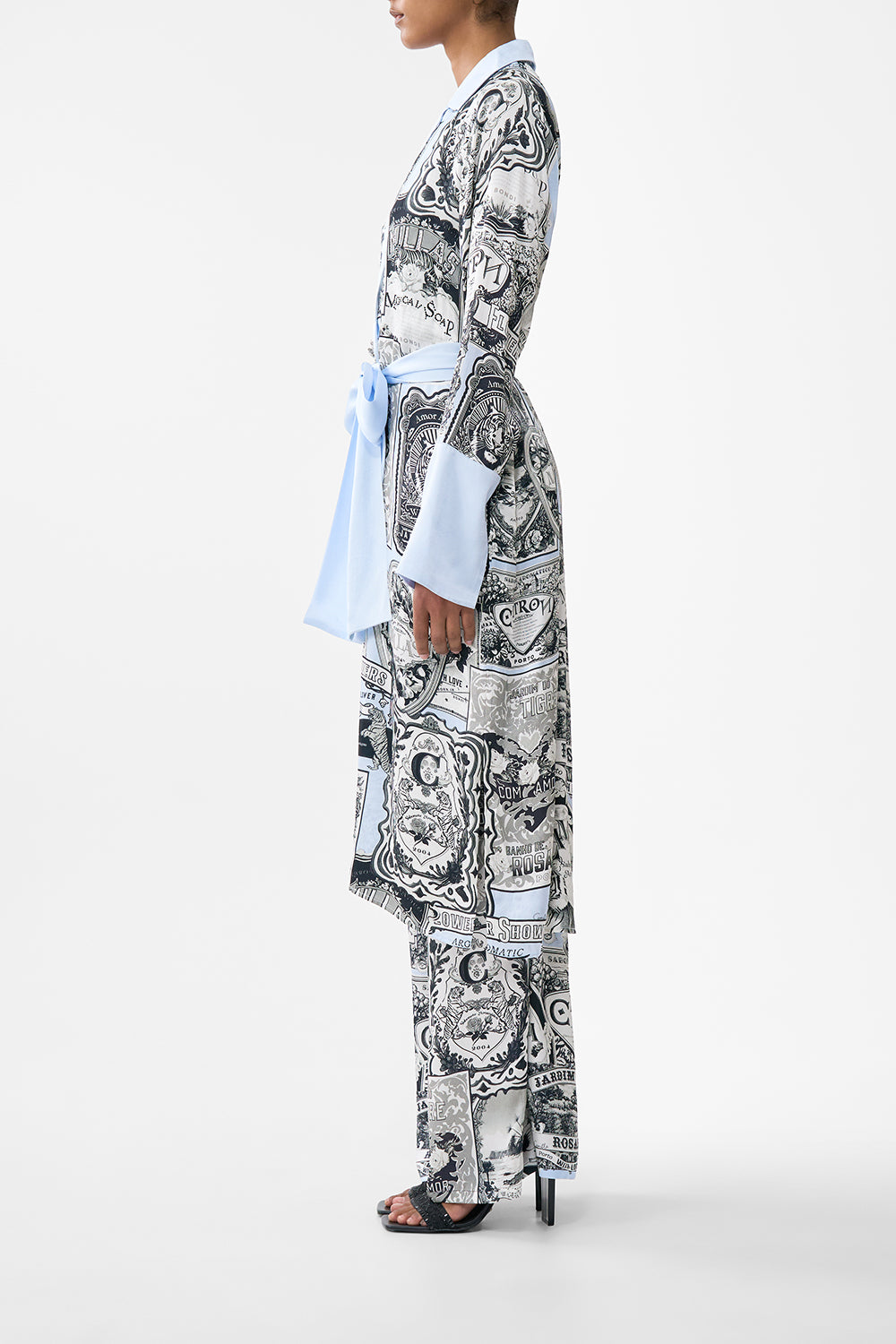 SPLIT CUFF SOFT COAT PERFUMED IN PORTO