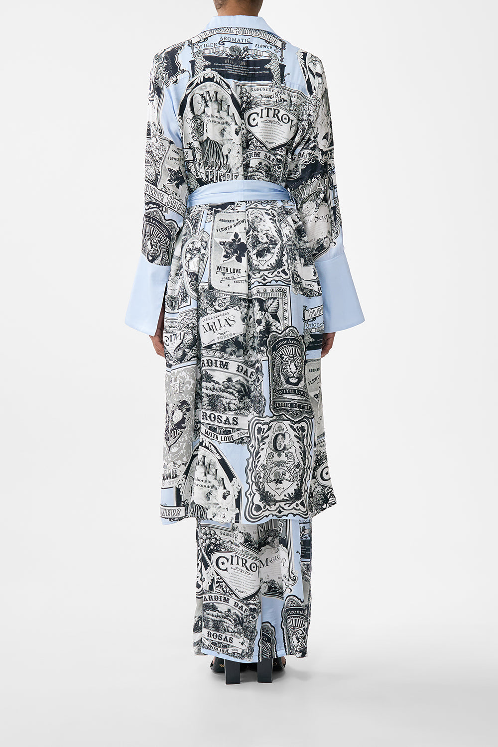 SPLIT CUFF SOFT COAT PERFUMED IN PORTO