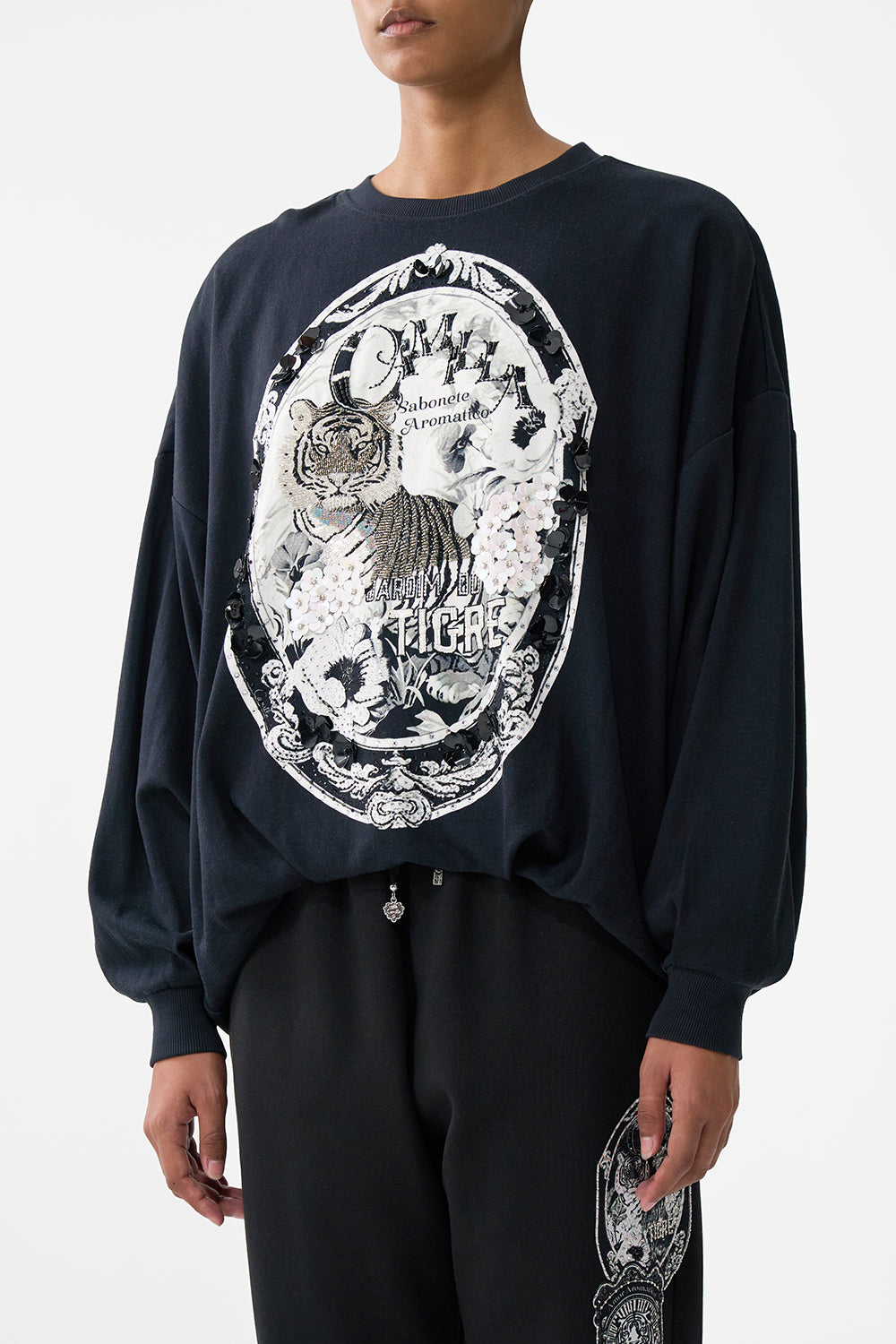 TUCK DETAIL SWEATER - BLACK PERFUMED IN PORTO