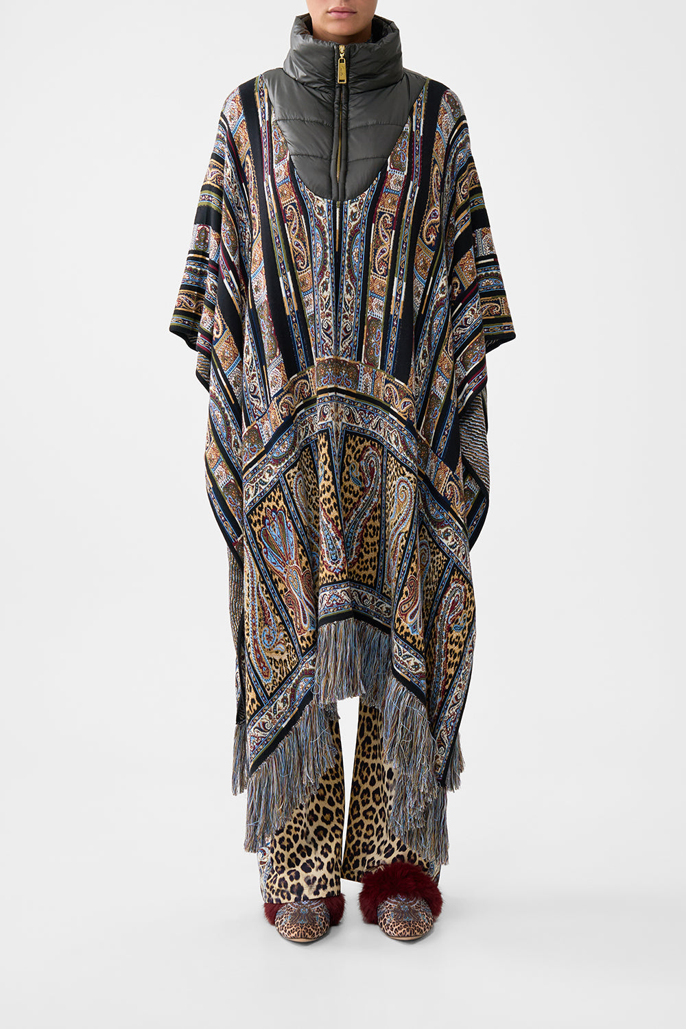 QUILTED COLLAR KNIT PONCHO ISTANBUL ANIMALIA