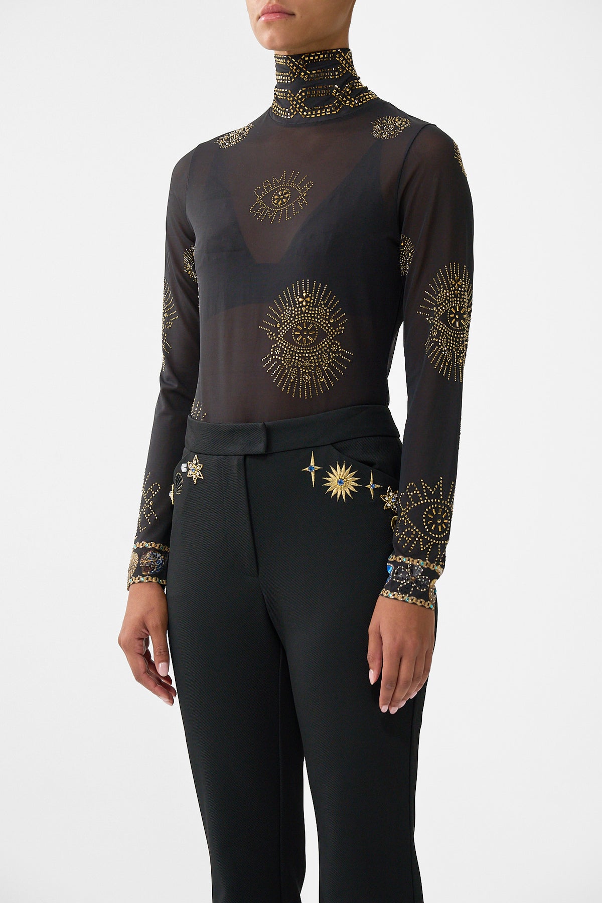 MESH TURTLE NECK AMULETS AND ALCHEMY
