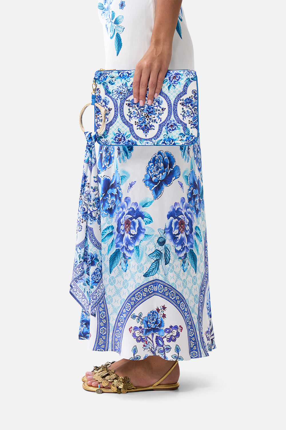 RING SCARF CLUTCH A CERAMIC GARDEN