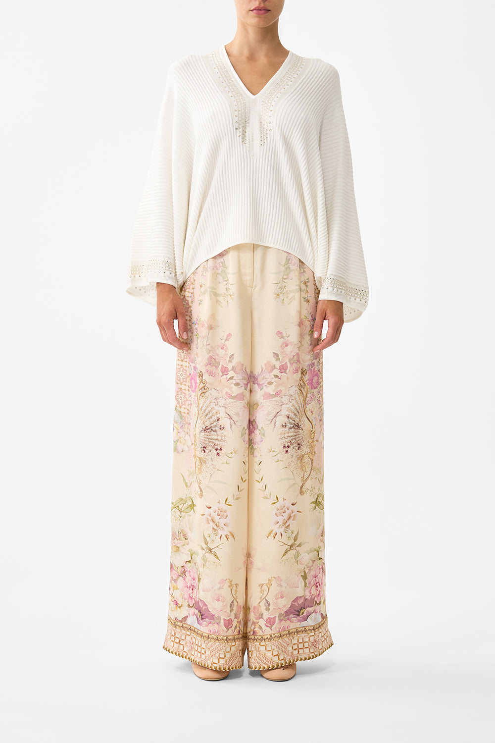 RELAXED V NECK KNIT TOP THE HUM OF THE ALHAMBRA