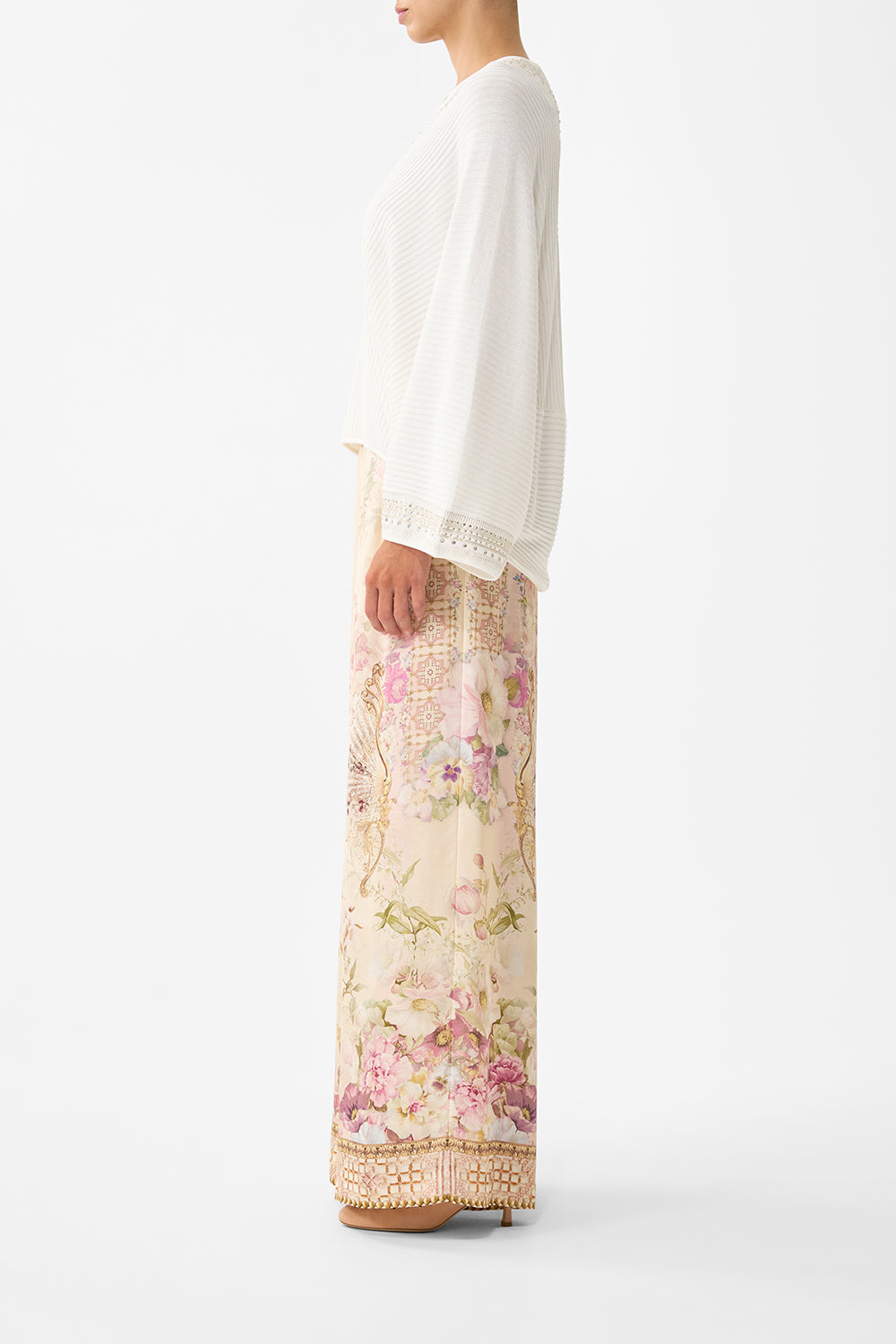 RELAXED V NECK KNIT TOP THE HUM OF THE ALHAMBRA