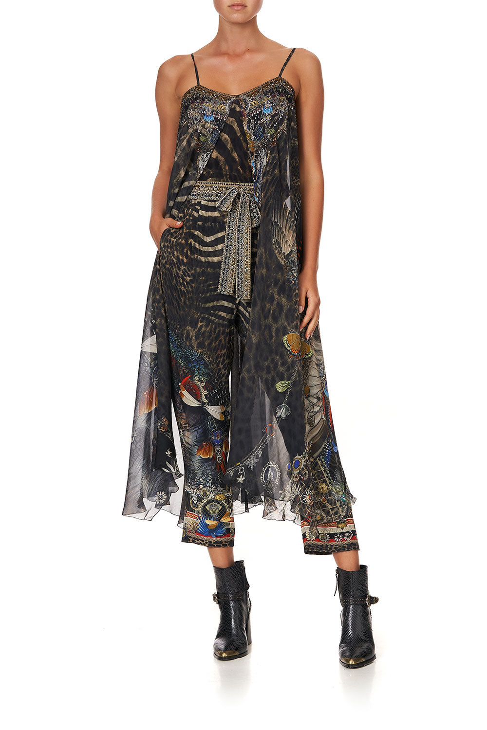 SHORT LAYERED DRESS TREASURE CHASER