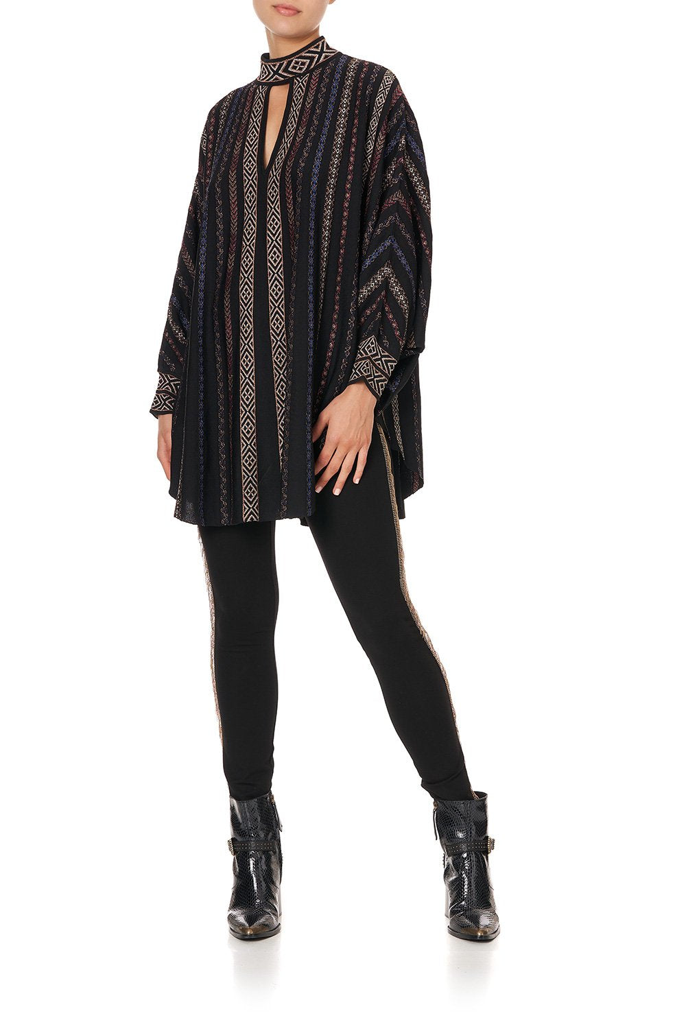 KNITTED KAFTAN WITH NECKBAND SWINGING SIXTIES