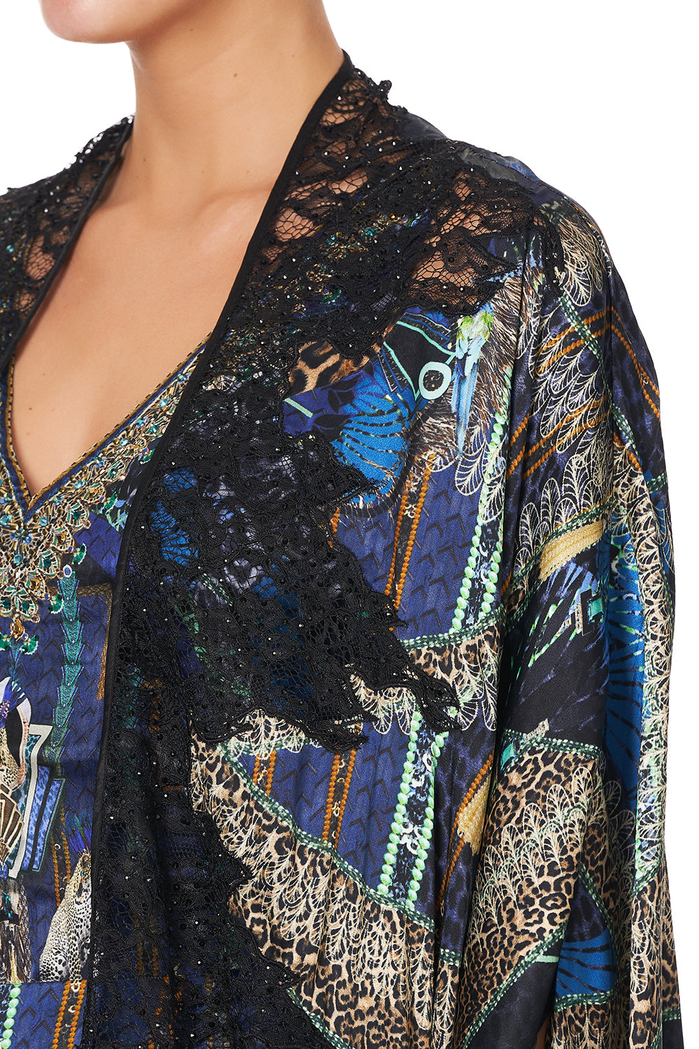 OPEN FRONT CAPE WITH LACE DRIPPING IN DECO