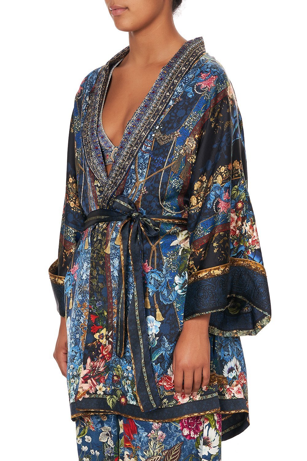 ROBE WITH NARROW COLLAR DREAMS OF MIDSUMMER