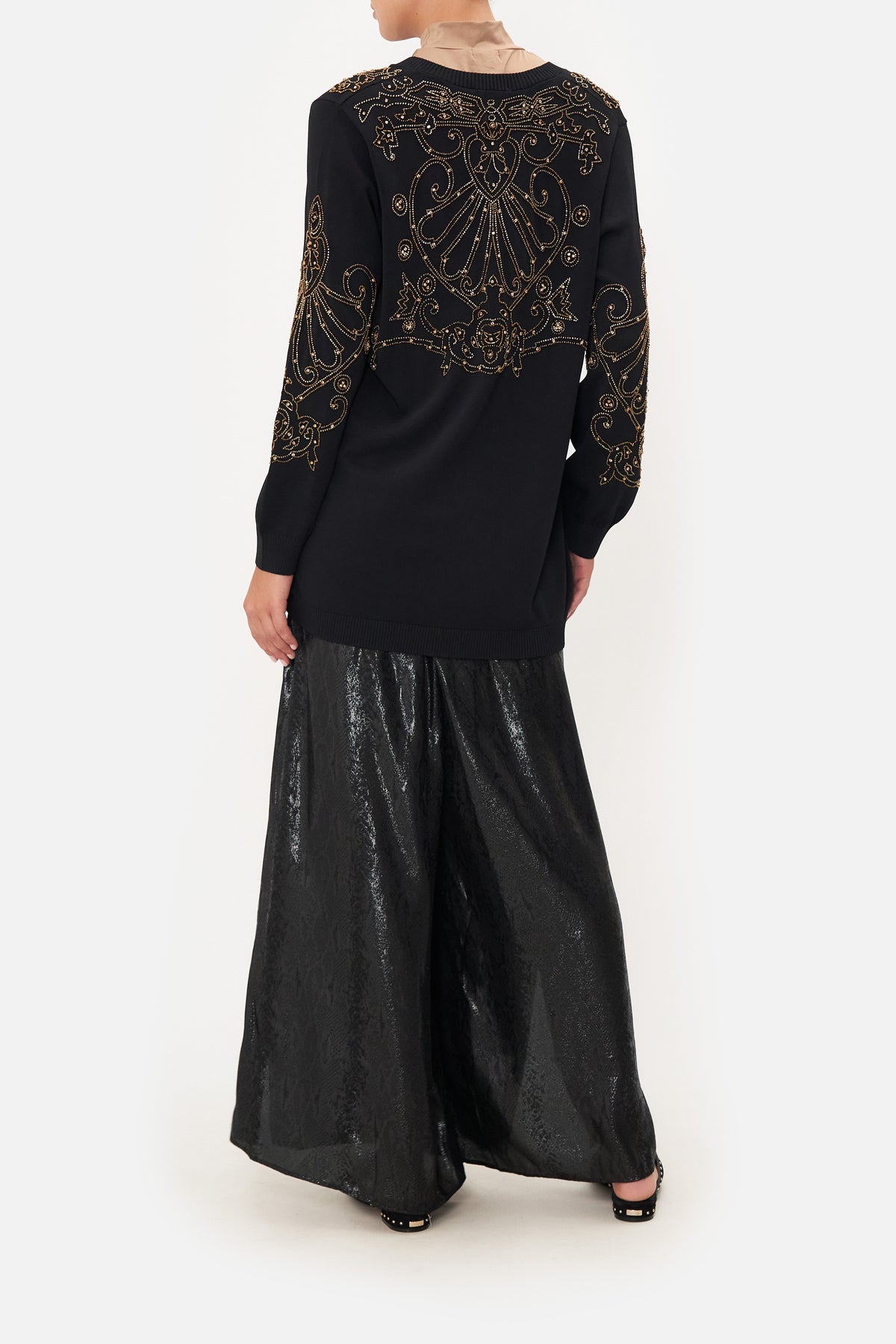 EMBELLISHED V NECK KNIT SHADOWS OF ARMADA