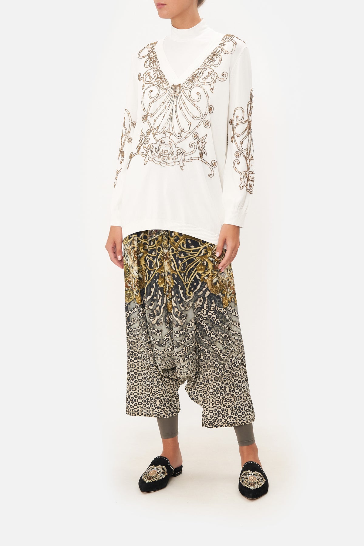 EMBELLISHED V NECK KNIT ARMADA