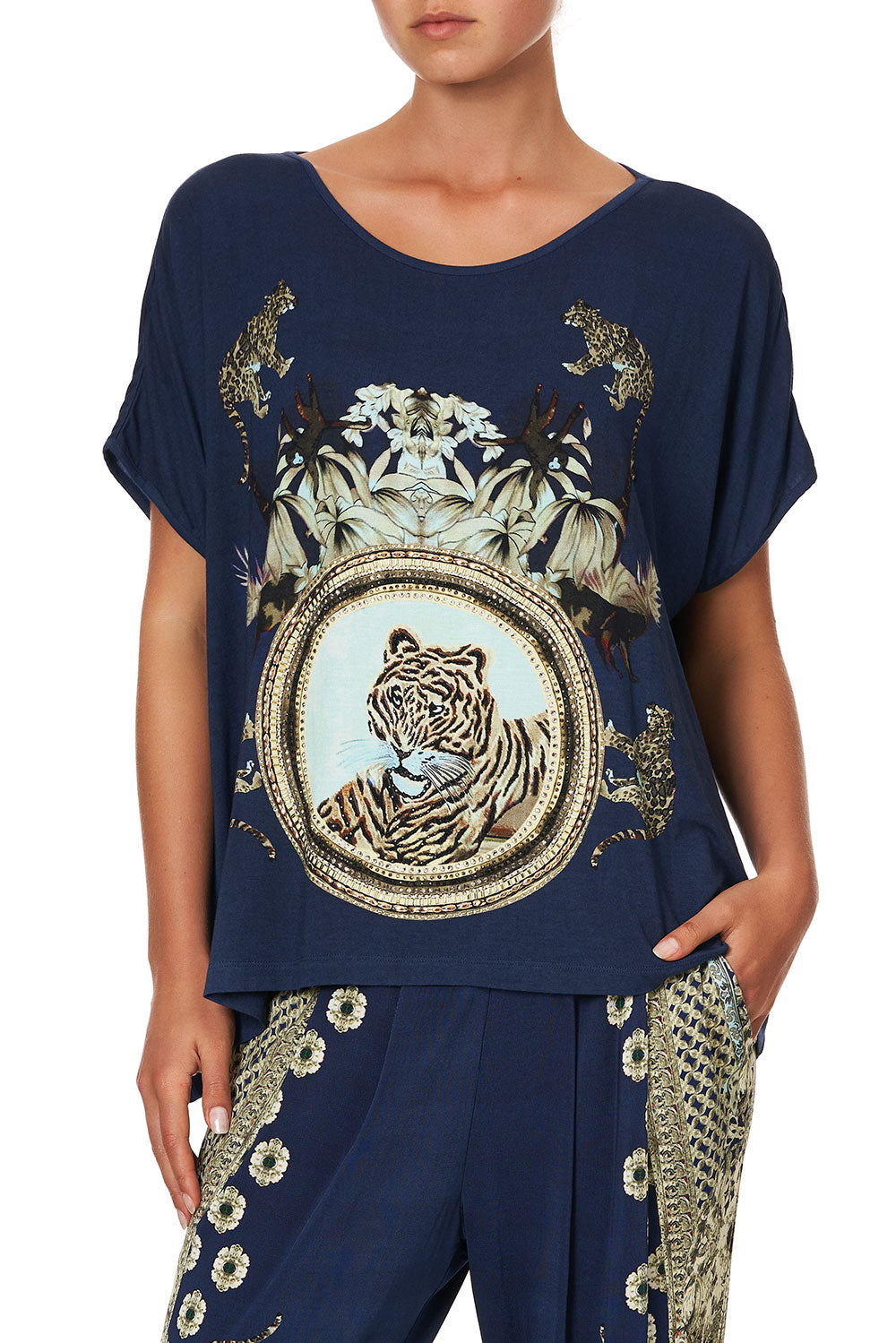 LOOSE FIT ROUND NECK TEE A LITTLE PAST TWILIGHT