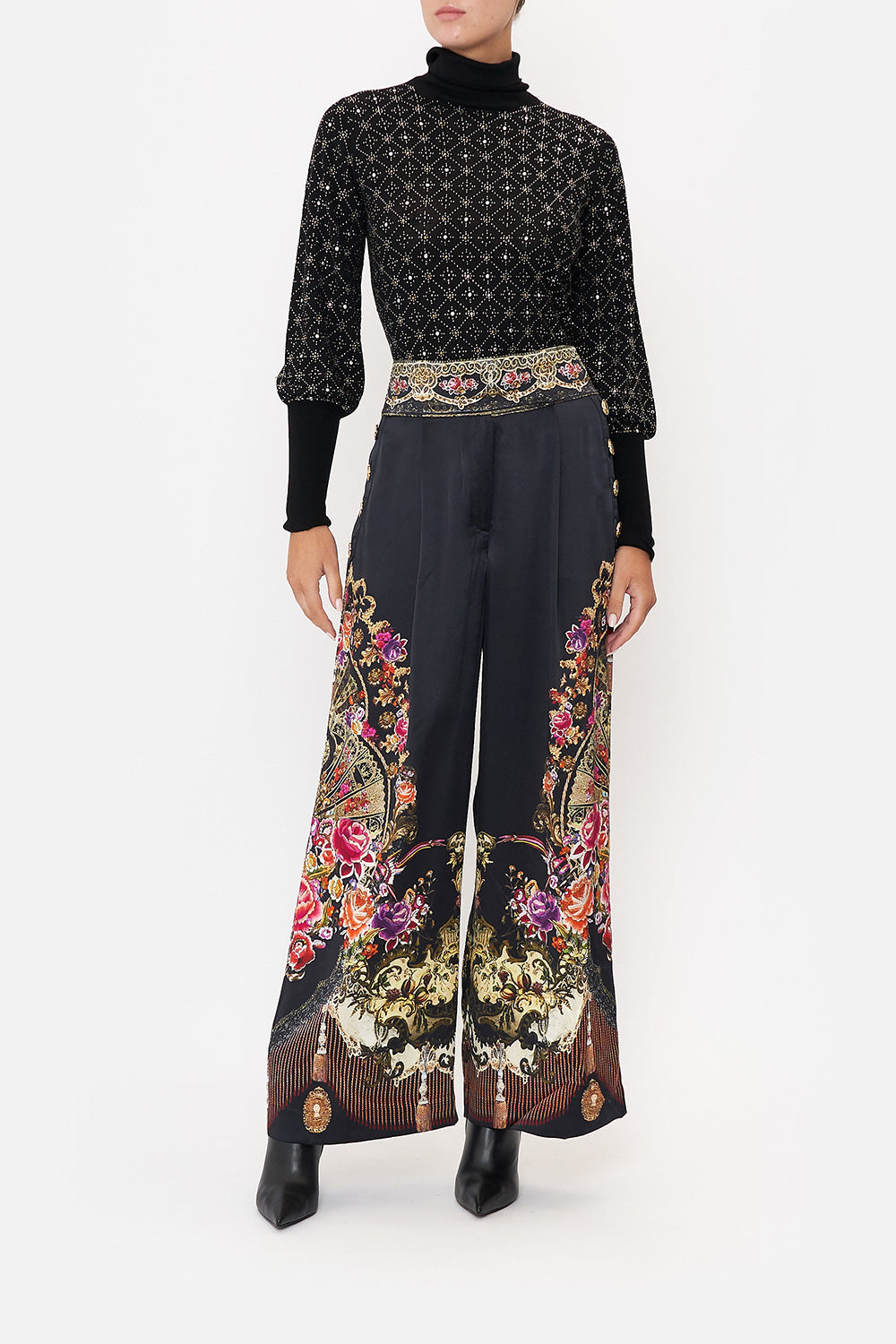 GATHERED CUFF FITTED KNIT DANCE WITH DUENDE