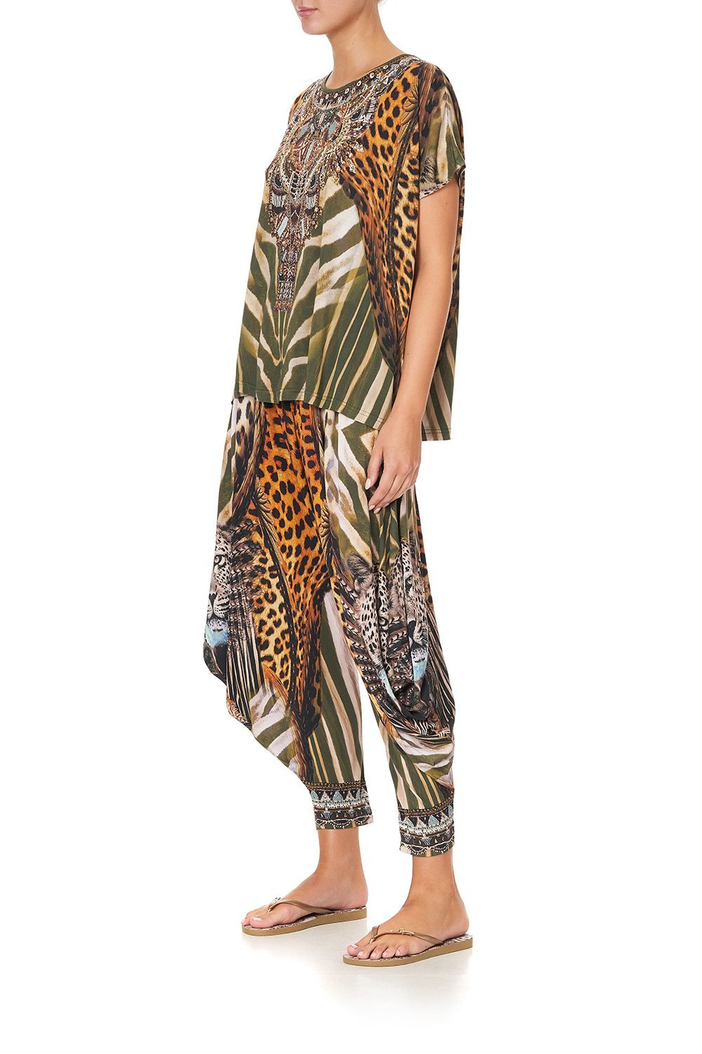 LOOSE FIT ROUND NECK TEE NINE LIVES