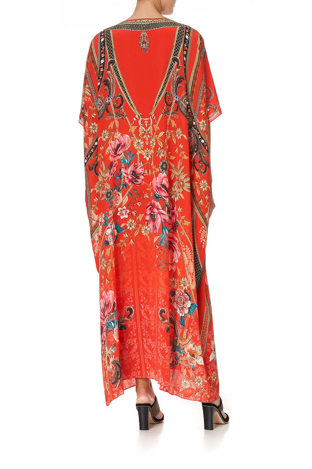 V-NECK KAFTAN AND THE QUEEN WORE RED