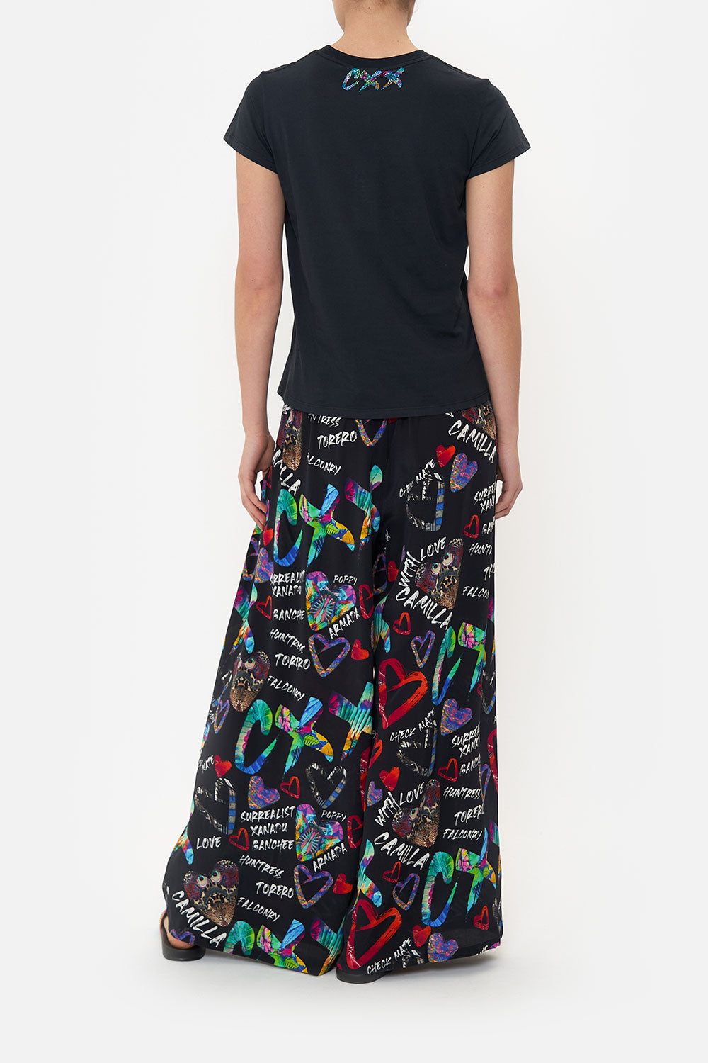 SLIM FIT ROUND NECK T-SHIRT TAGGED UP