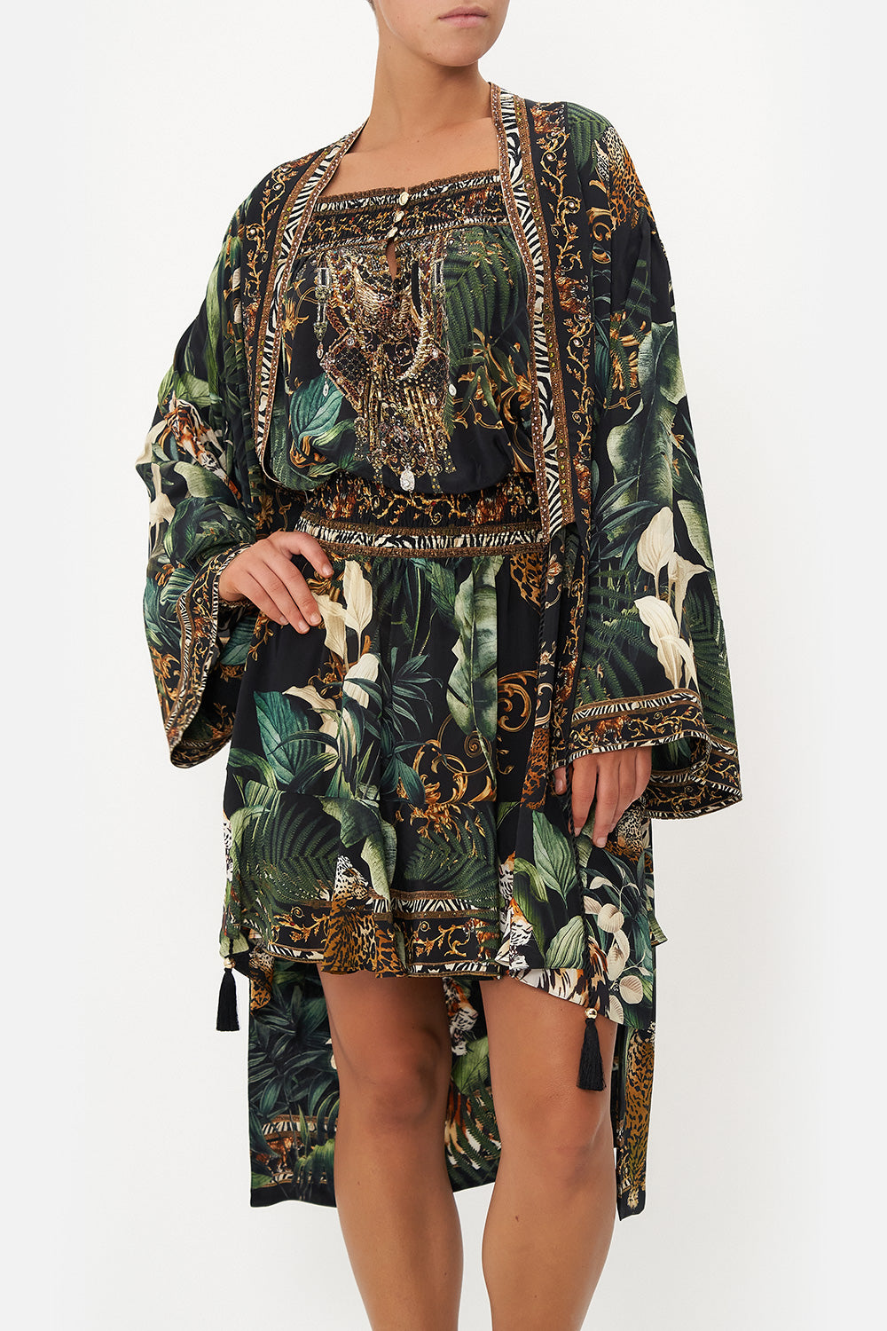 LAYERING WITH NECK BANDS EASY TIGER