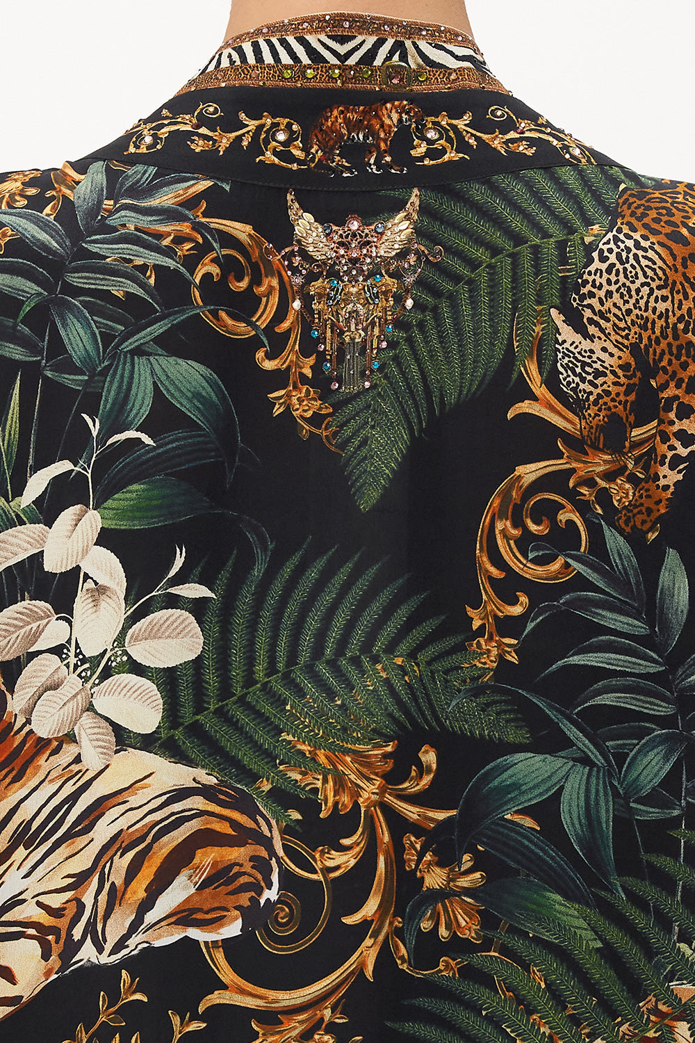 LAYERING WITH NECK BANDS EASY TIGER