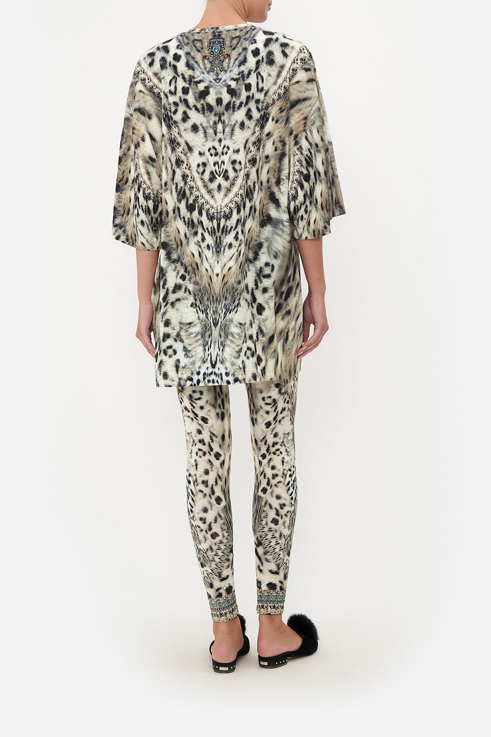 SUPER OVERSIZED TEE SNOW WHISPERS LOUNGE