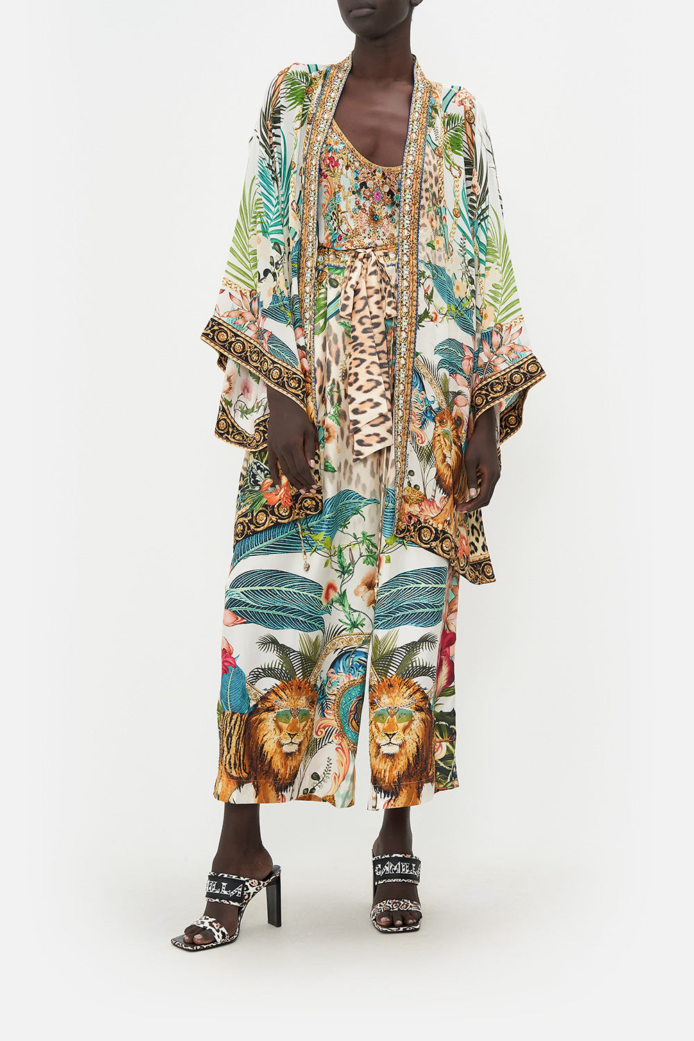 SHORT LAYER WITH NECKBAND ROYALTY LOYALTY