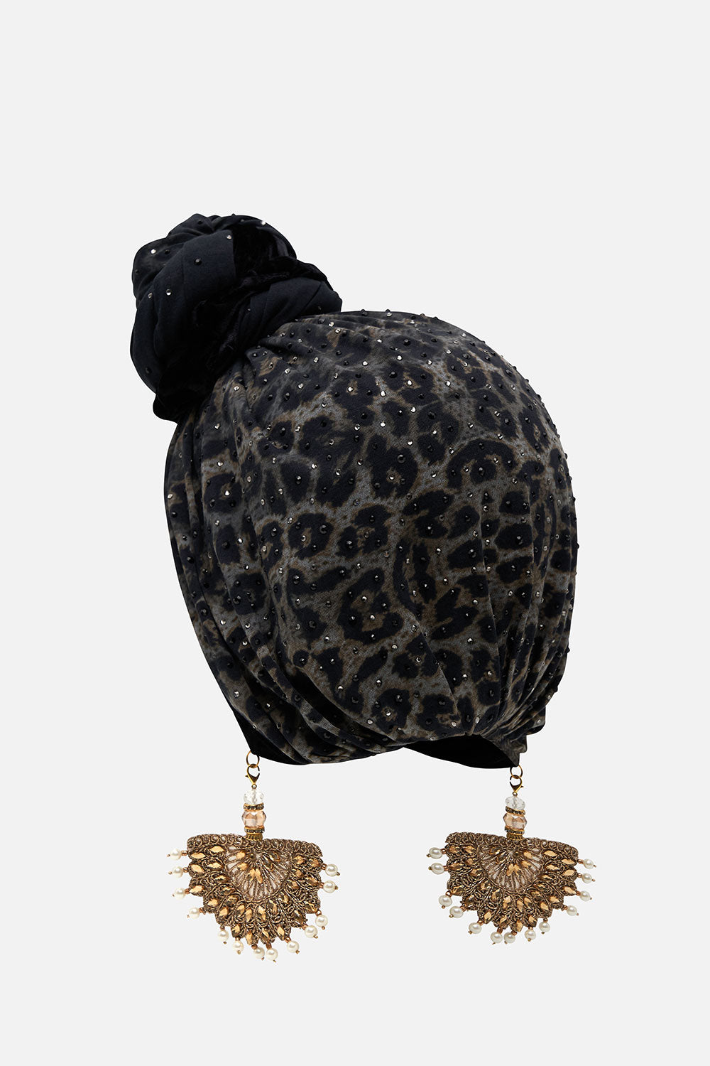 TURBAN WITH EARRINGS SHADOWS OF ARMADA