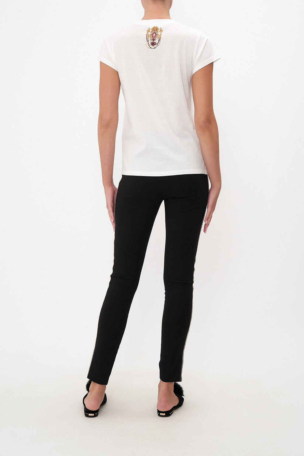 SLIM FIT ROUND NECK T-SHIRT THE LEGEND OF ZIBA