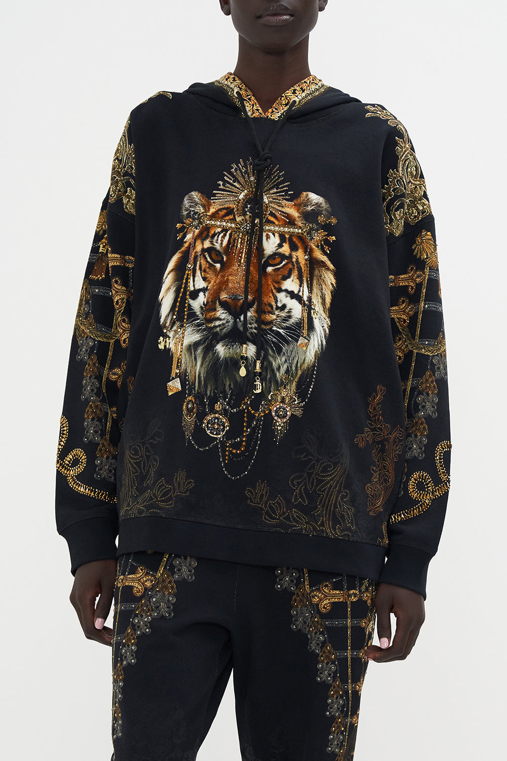 HOODY WITH POCKETS THE NIGHT IS NOIR