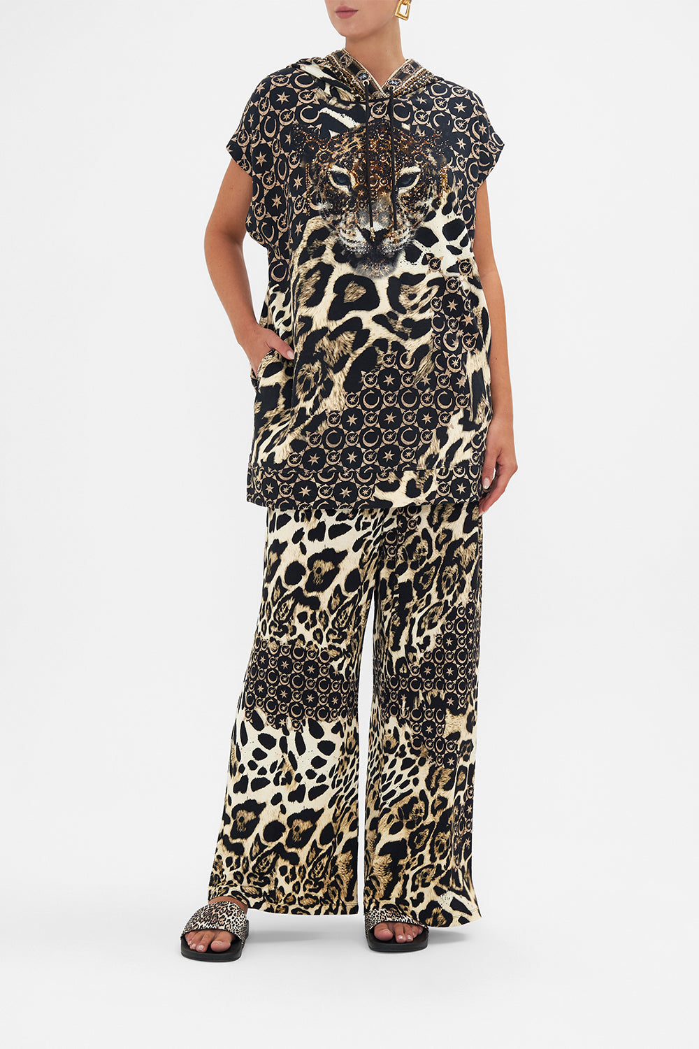 Extended Shoulder Hoodie Wildcat Soiree print by CAMILLA