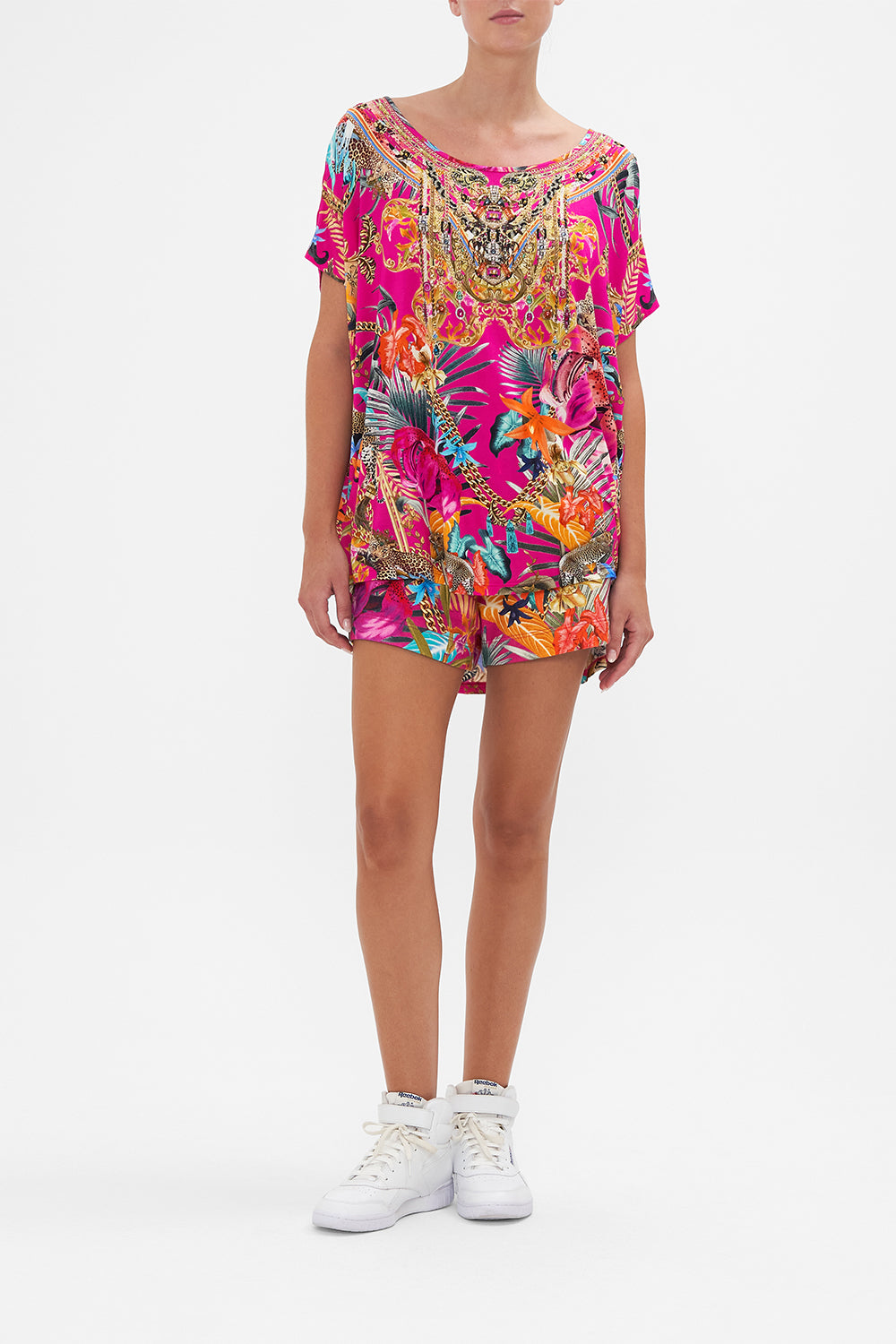 Loose Fit Tee Gaias Girl print by CAMILLA