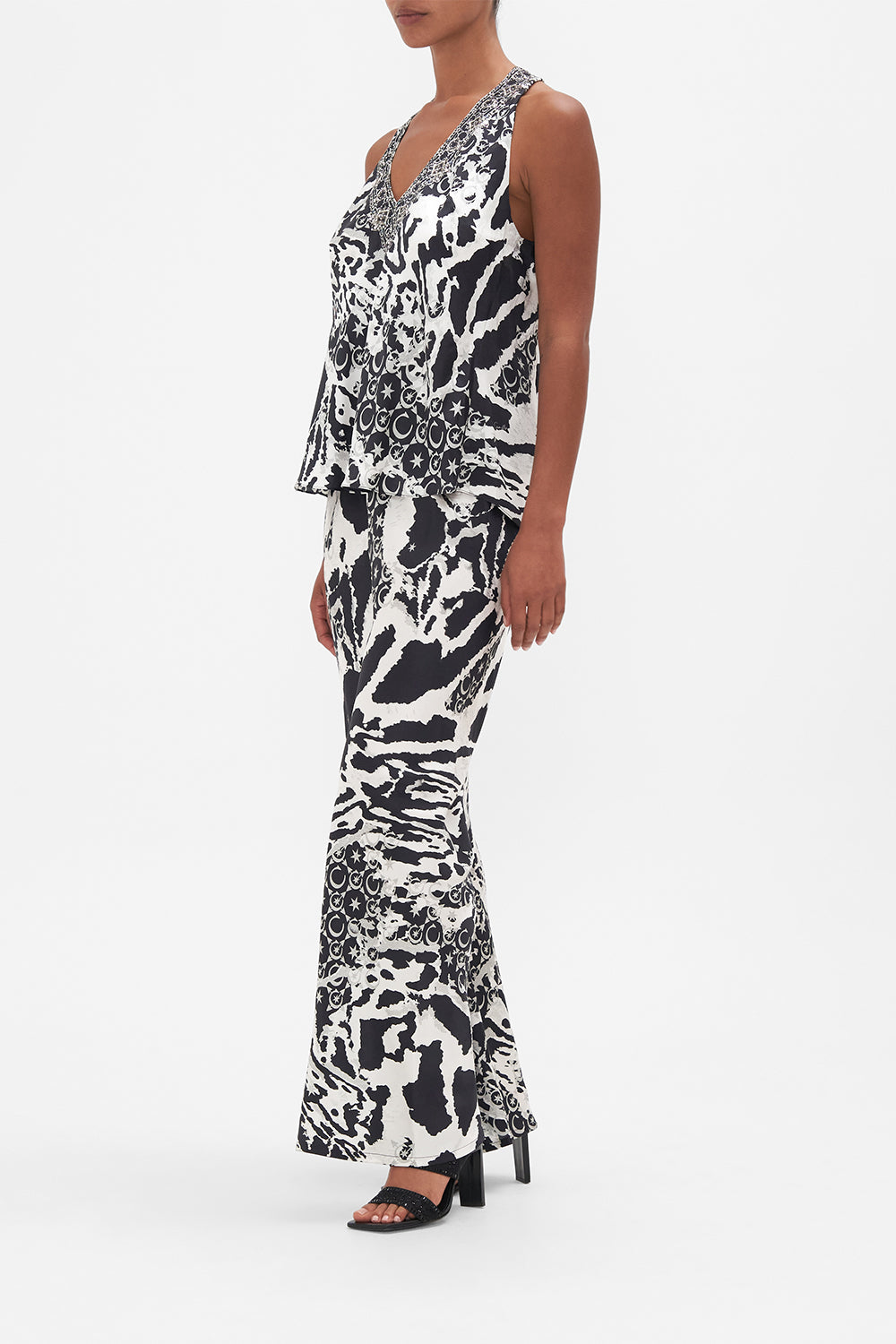 V NECK TOP WITH KNOT BACK FELINE FANTASY