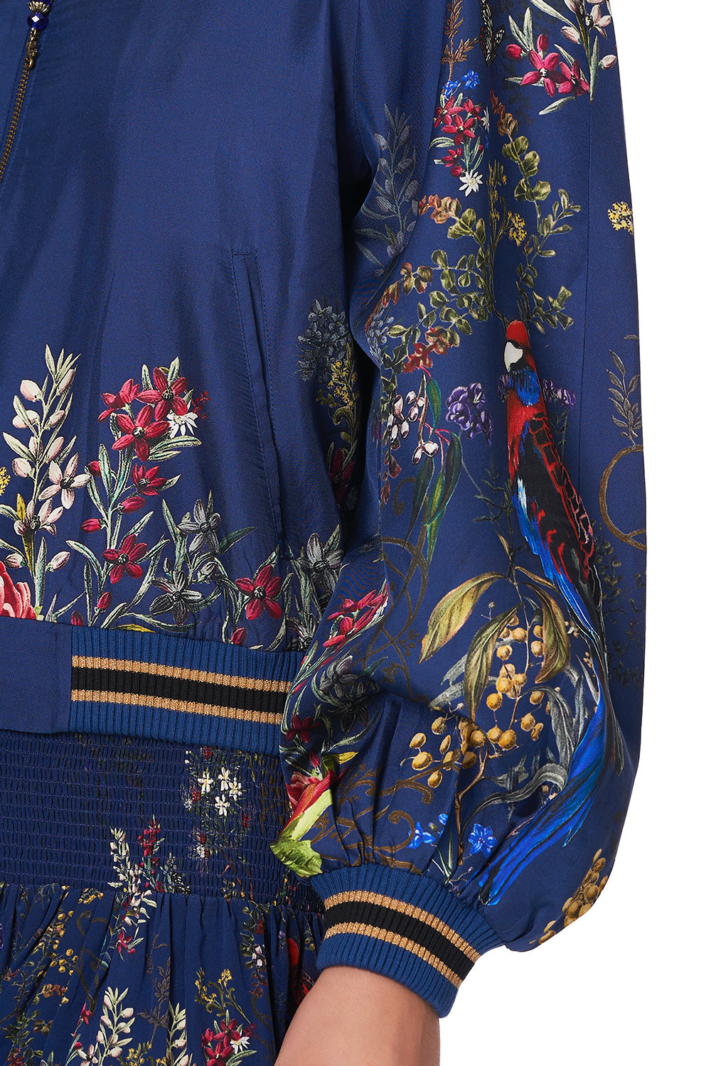 BLOUSON SLEEVE BOMBER WINGS IN ARMS