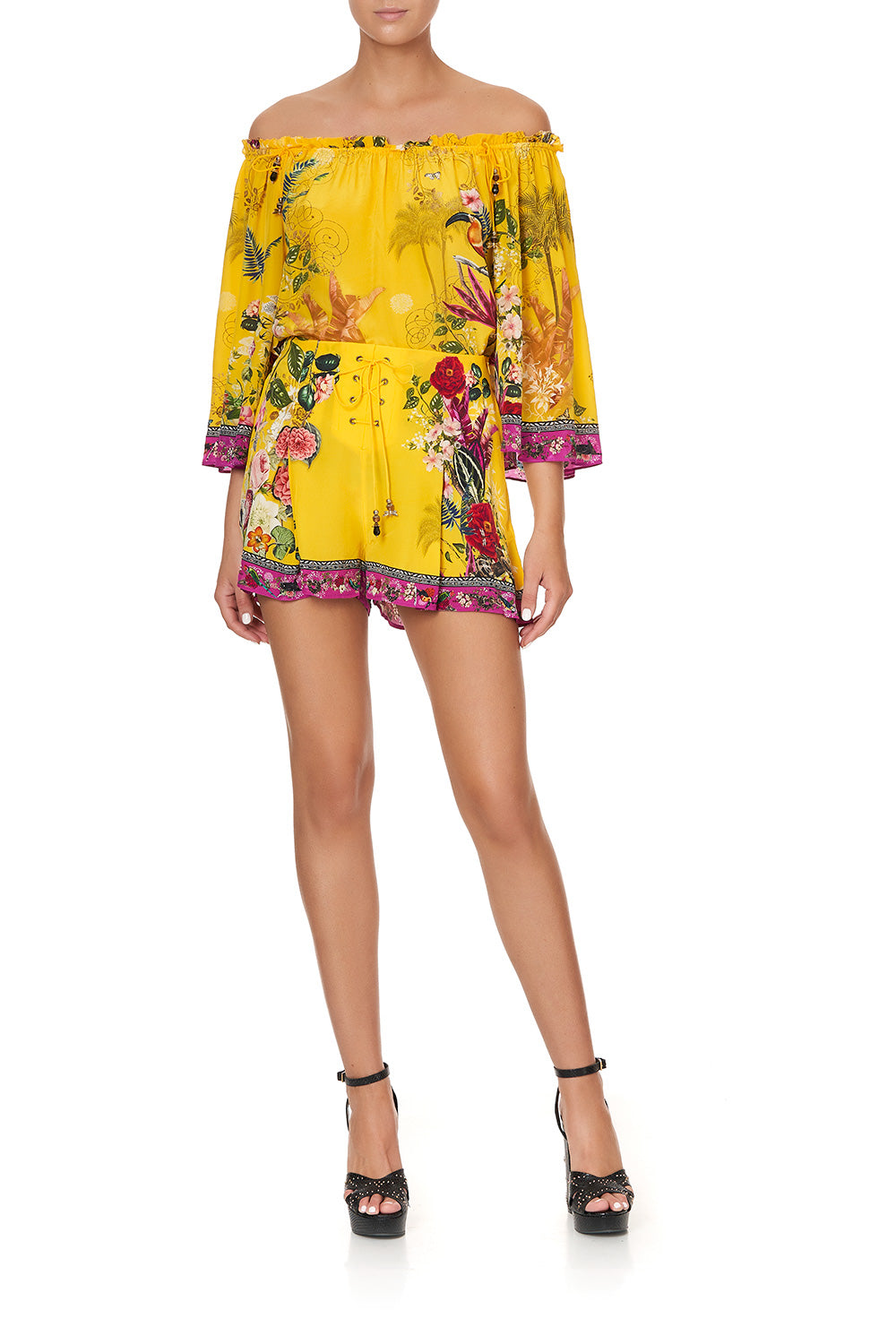 LACE UP FRONT SHORTS SAFFRON MOON