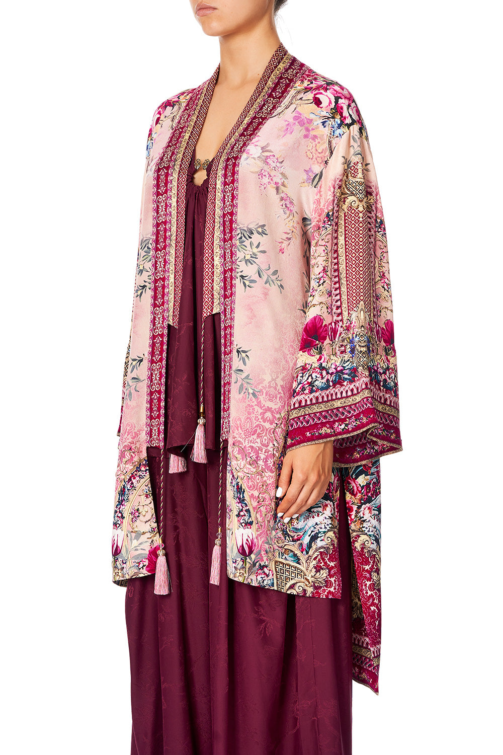 LAYERING WITH NECK BANDS LA BELLE