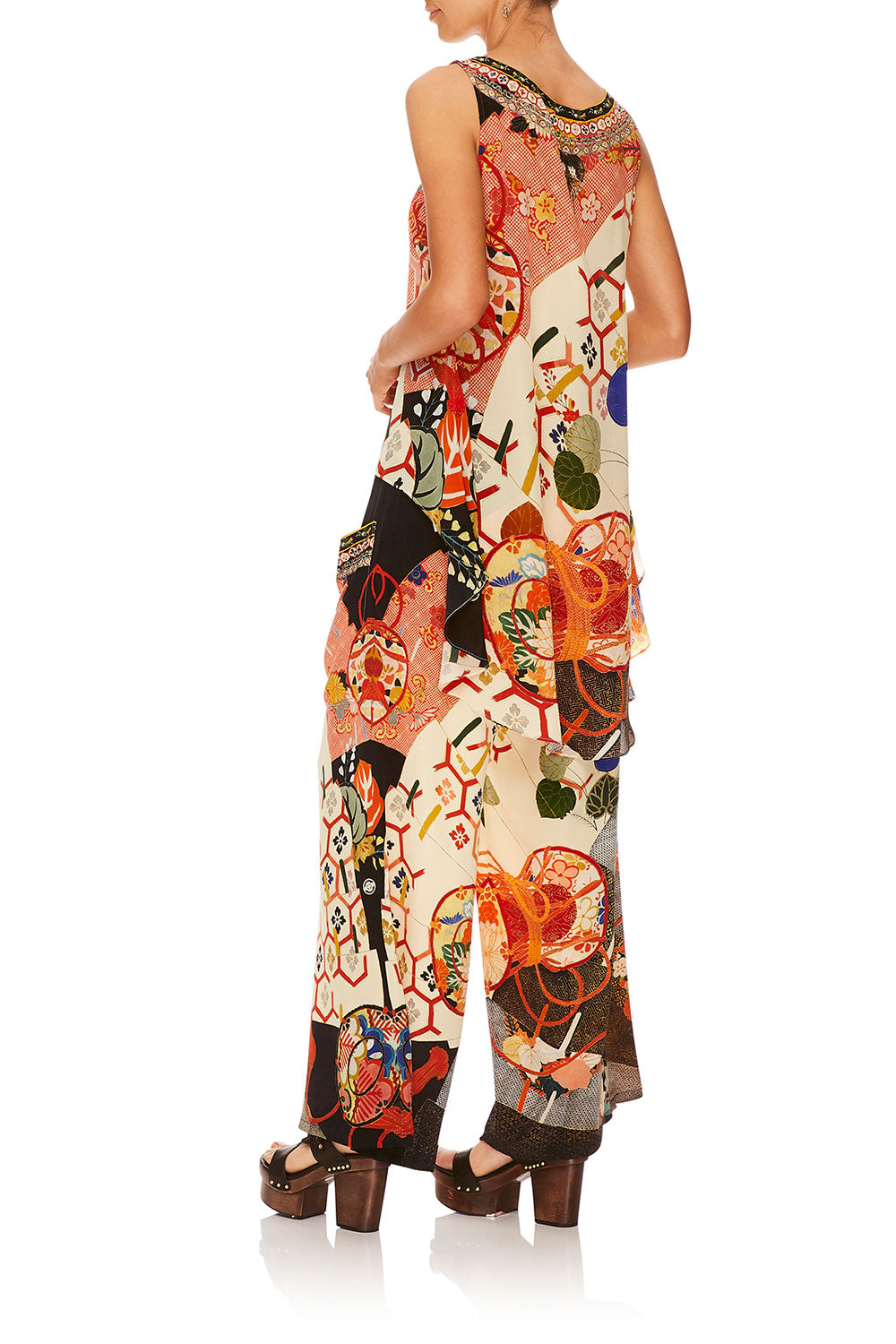 CAMILLA KISSING THE SUN LONG BACK SCOOP NECK TOP