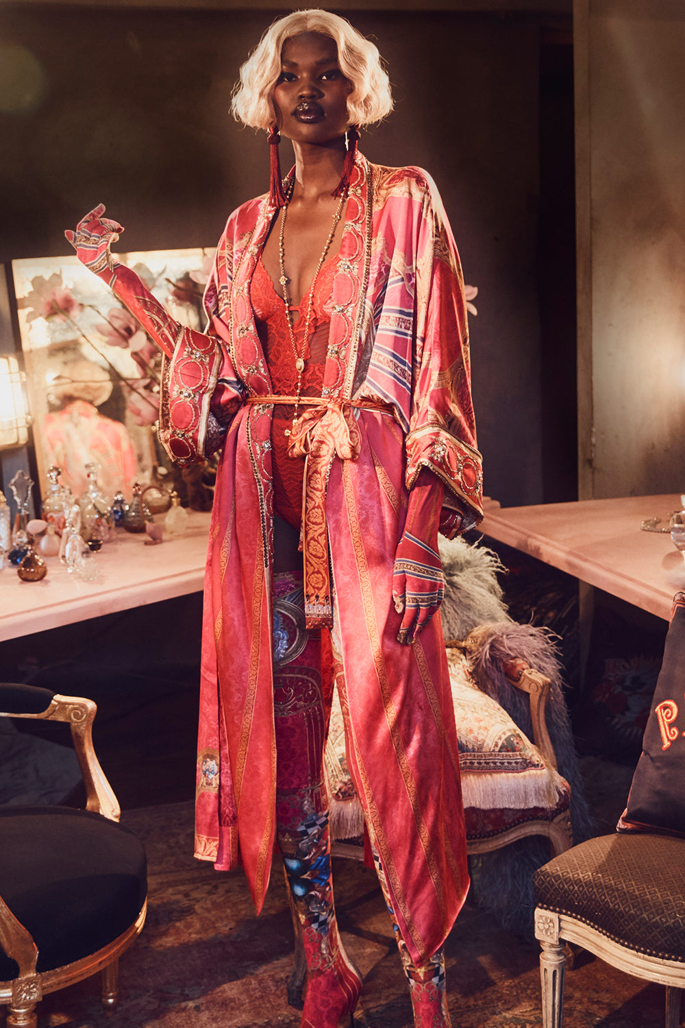 LONG ROBE WITH NARROW COLLAR LOUNGE HOUR