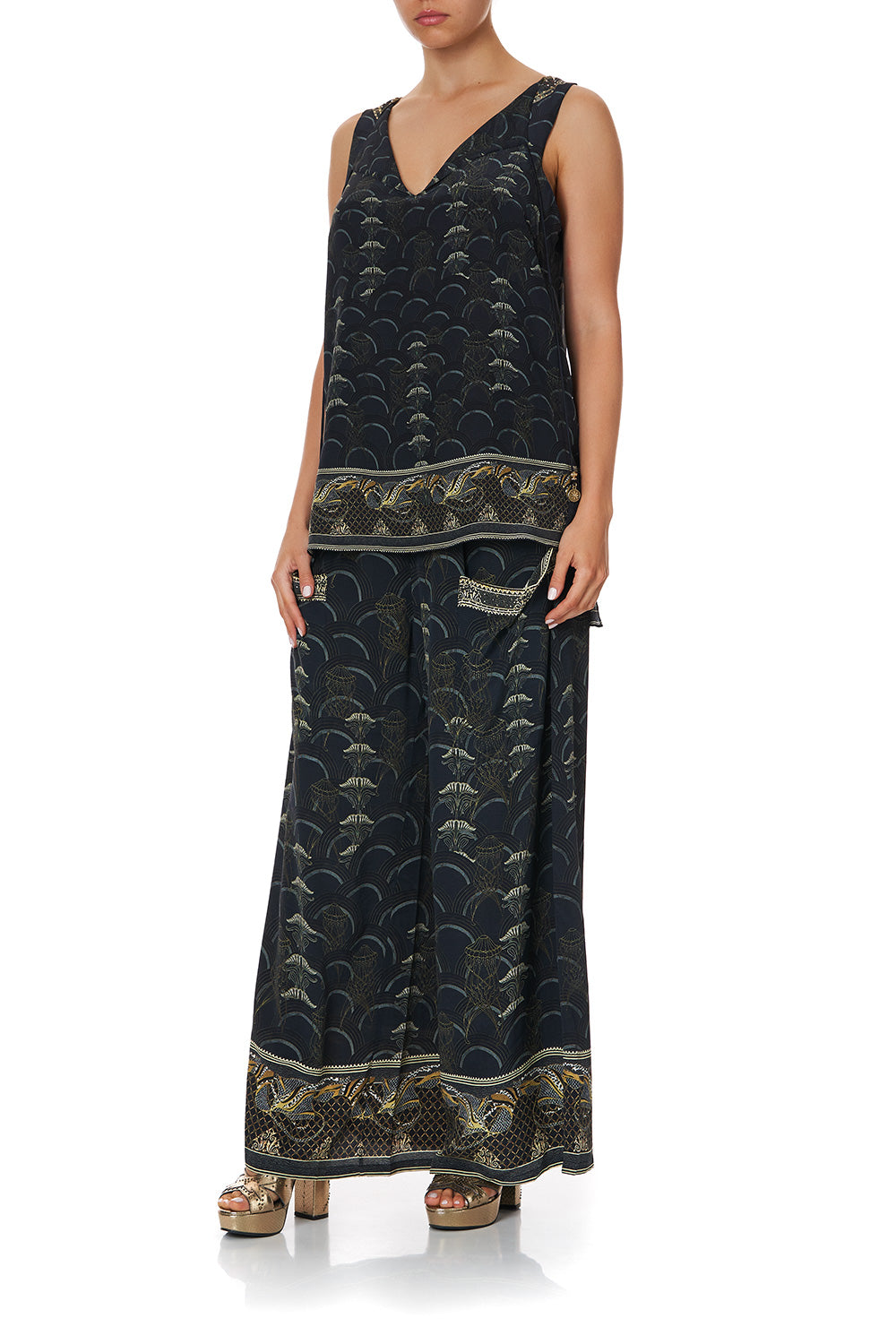 SIDE SPLIT TOP WISE WINGS