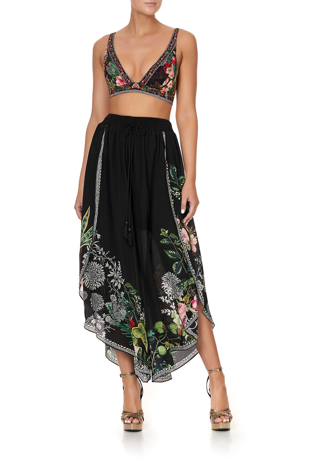 SOFT C/D BRA WITH BACK CLIP RAISED WITH WOLVES