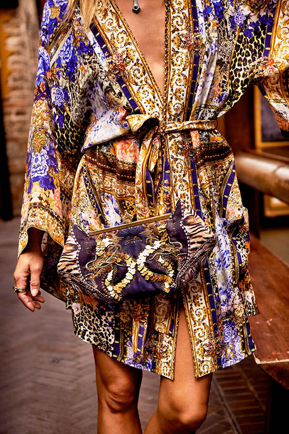 DRAGON LADY CLASPED CLUTCH