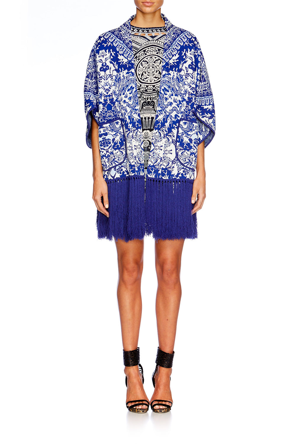 POETS SANCTUARY PONCHO W POCKETS & FRINGING