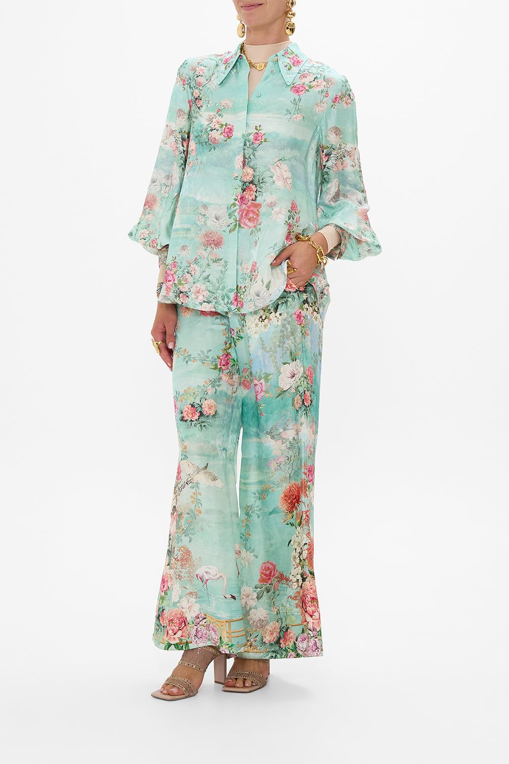 CURVED COLLAR BLOUSE THE JEWELLERY MUSEUM