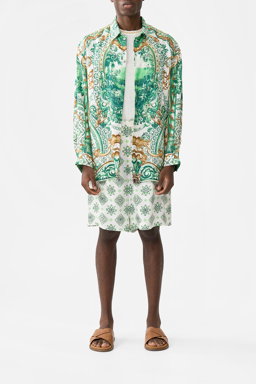 FIXED WAIST MID LENGTH WALK SHORT CORRIDOR OF CALM