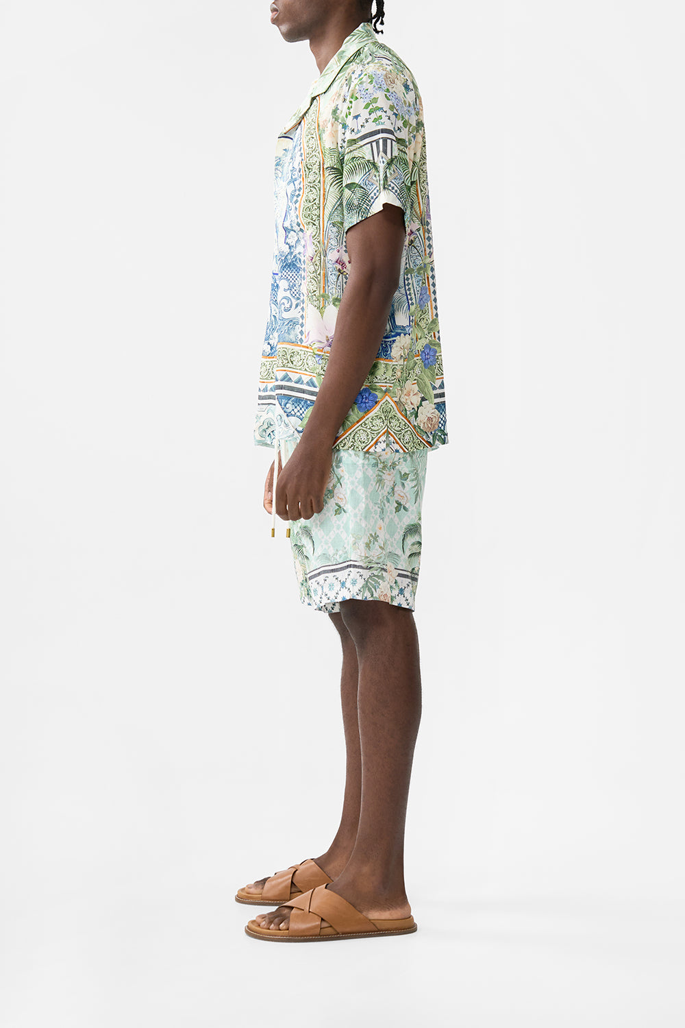 The CAMILLA MID LENGTH WALK SHORT JARDIM PARTY