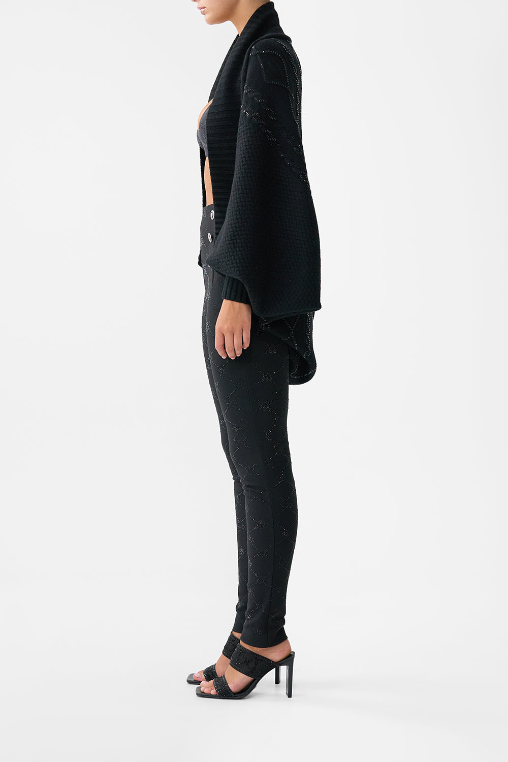 The CAMILLA Cable Knit Layer in our Solid Black print.