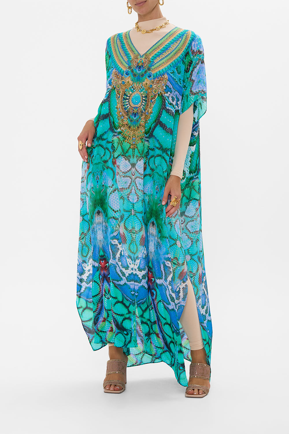 SLIM FIT KAFTAN WITH SPLIT LAND OF WONDER